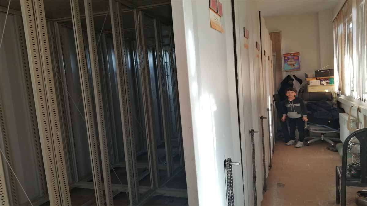 نصب قفسه بایگانی ریلی